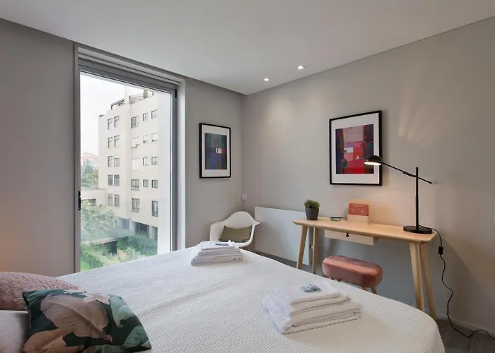 Balconies Of Cedofeita & Garage * Oporto